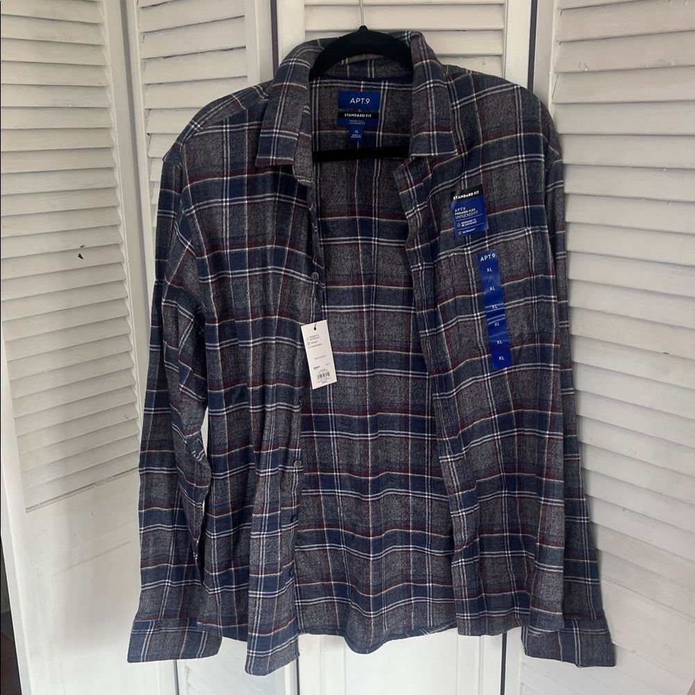 APT.9 Men’s Plaid Flannel Shirt